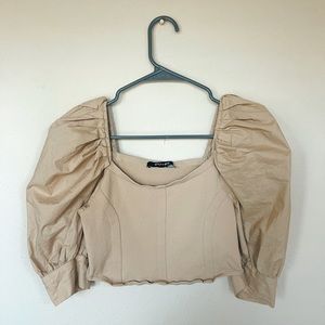DO+BE puffy sleeve cropped top